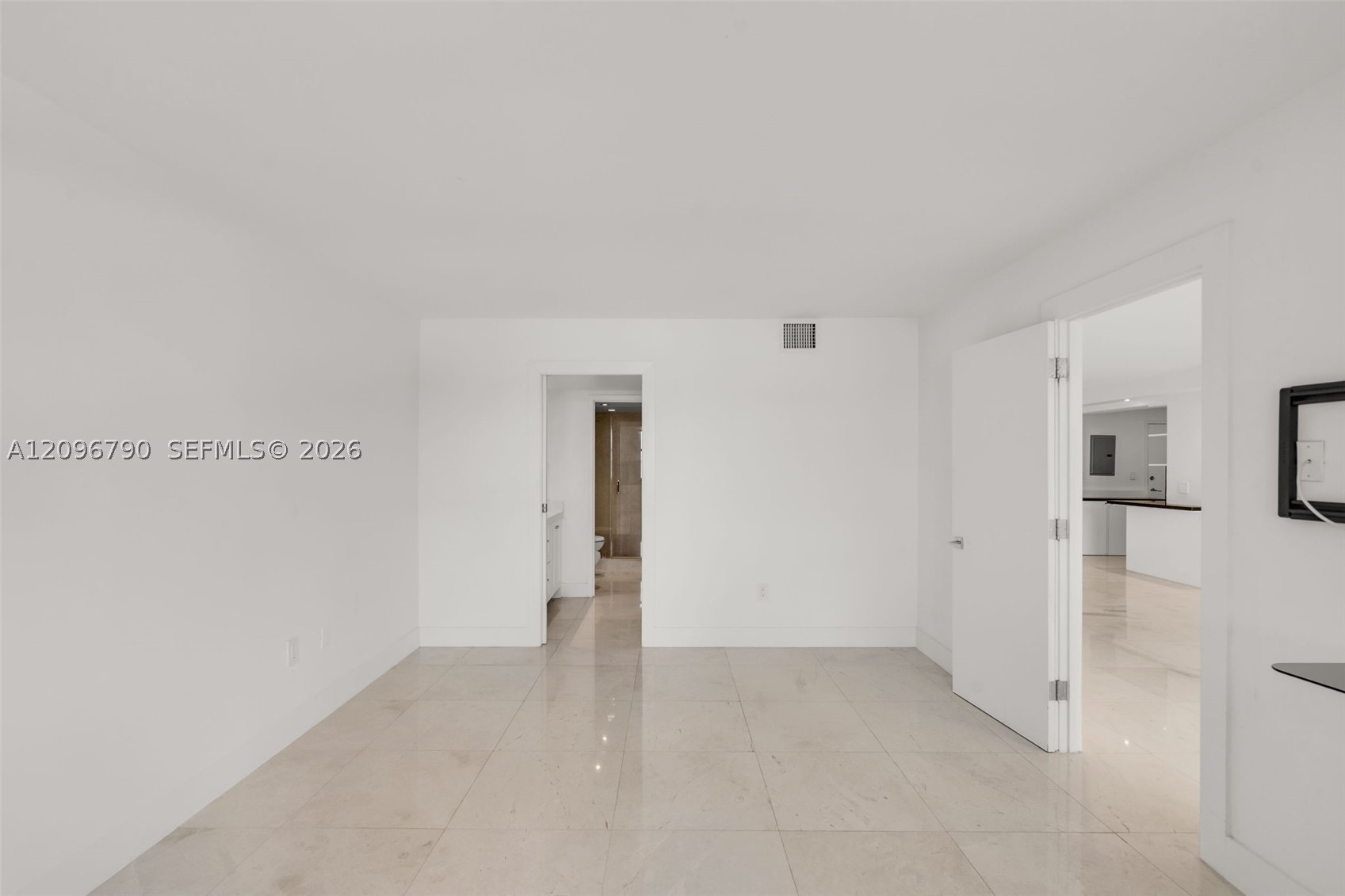 2333 Brickell Ave #1007, Miami FL 33129