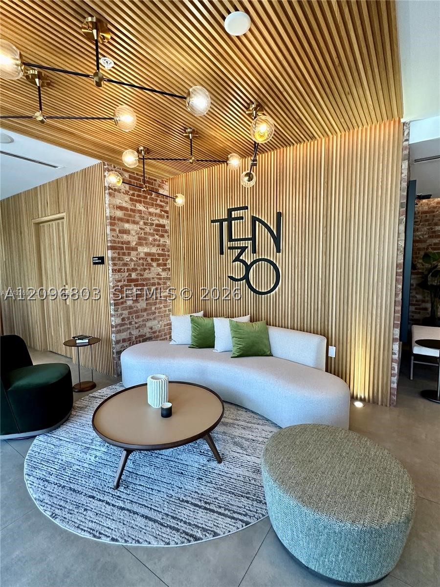 1030 15th St #316, Miami Beach FL 33139
