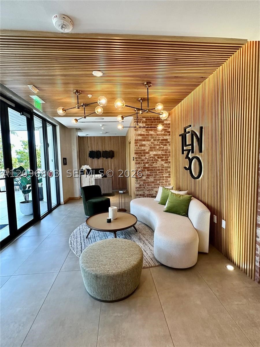 1030 15th St #316, Miami Beach FL 33139