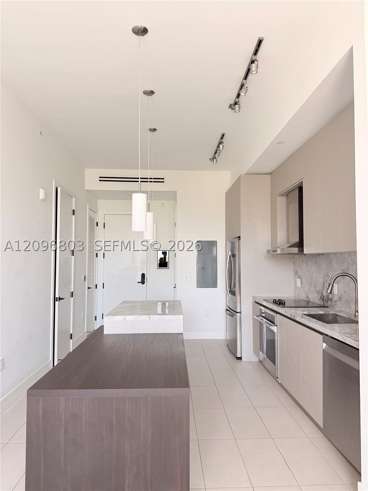 1030 15th St #316, Miami Beach FL 33139