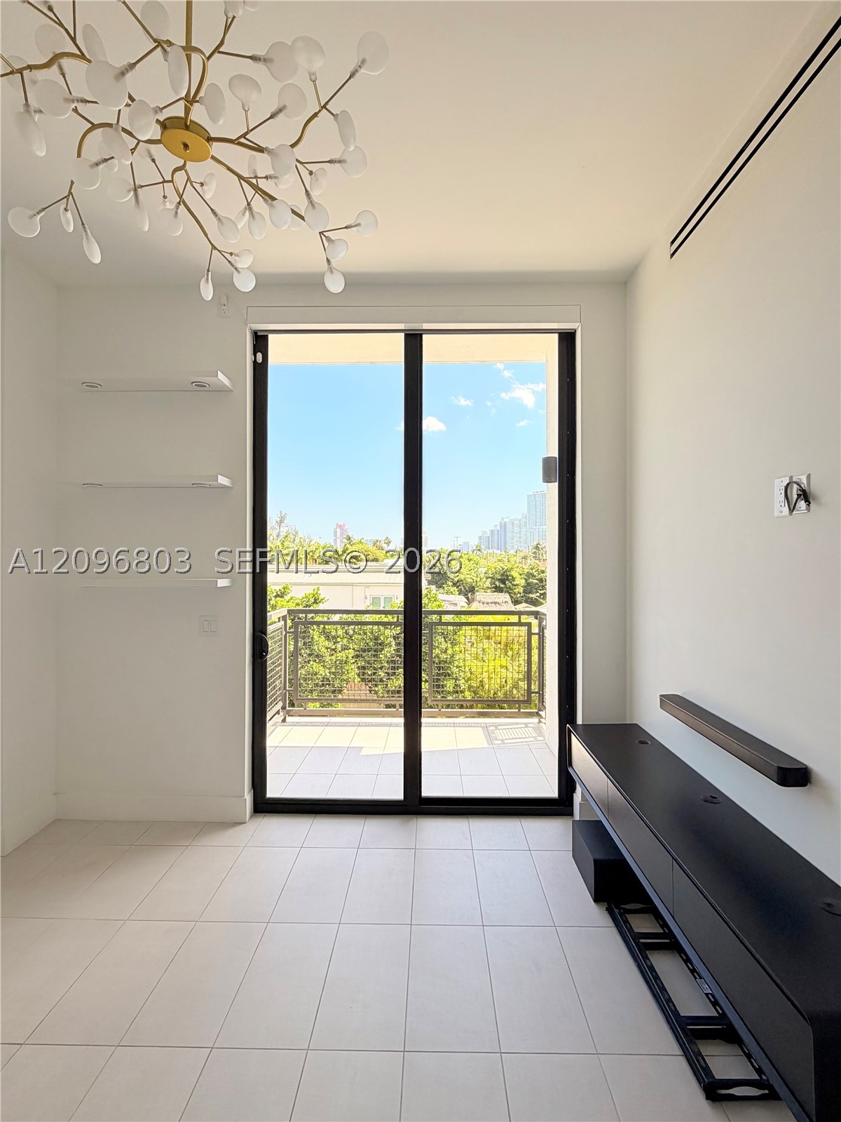 1030 15th St #316, Miami Beach FL 33139