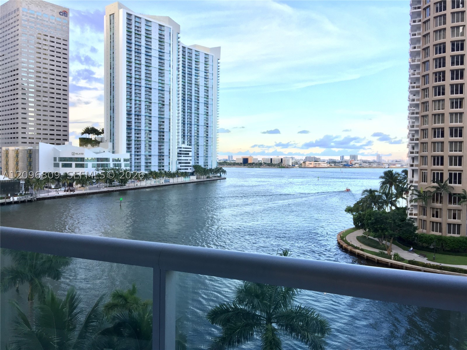 465 Brickell Ave #617, Miami FL 33131