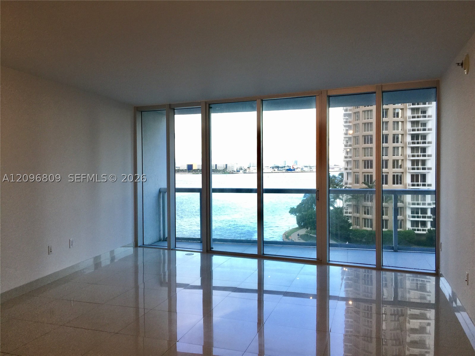465 Brickell Ave #617, Miami FL 33131