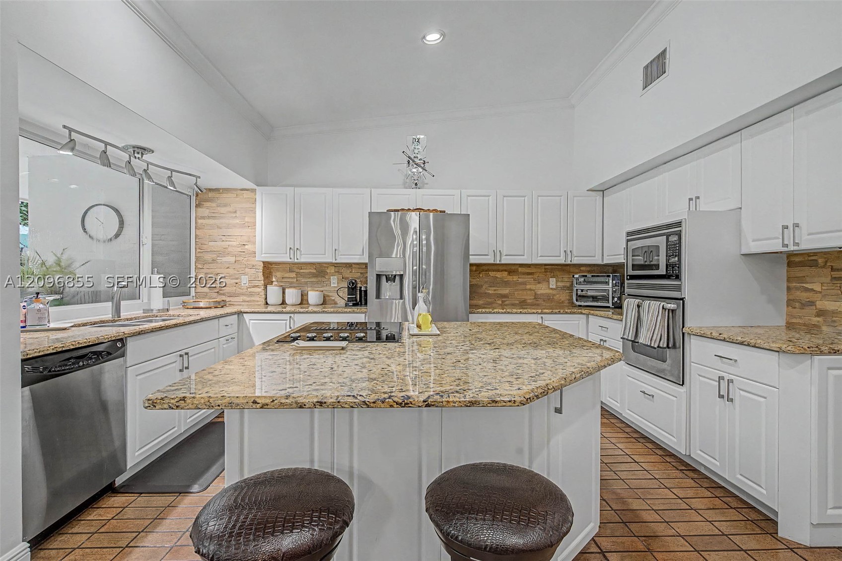 16100 SW 81st Ave, Palmetto Bay FL 33157