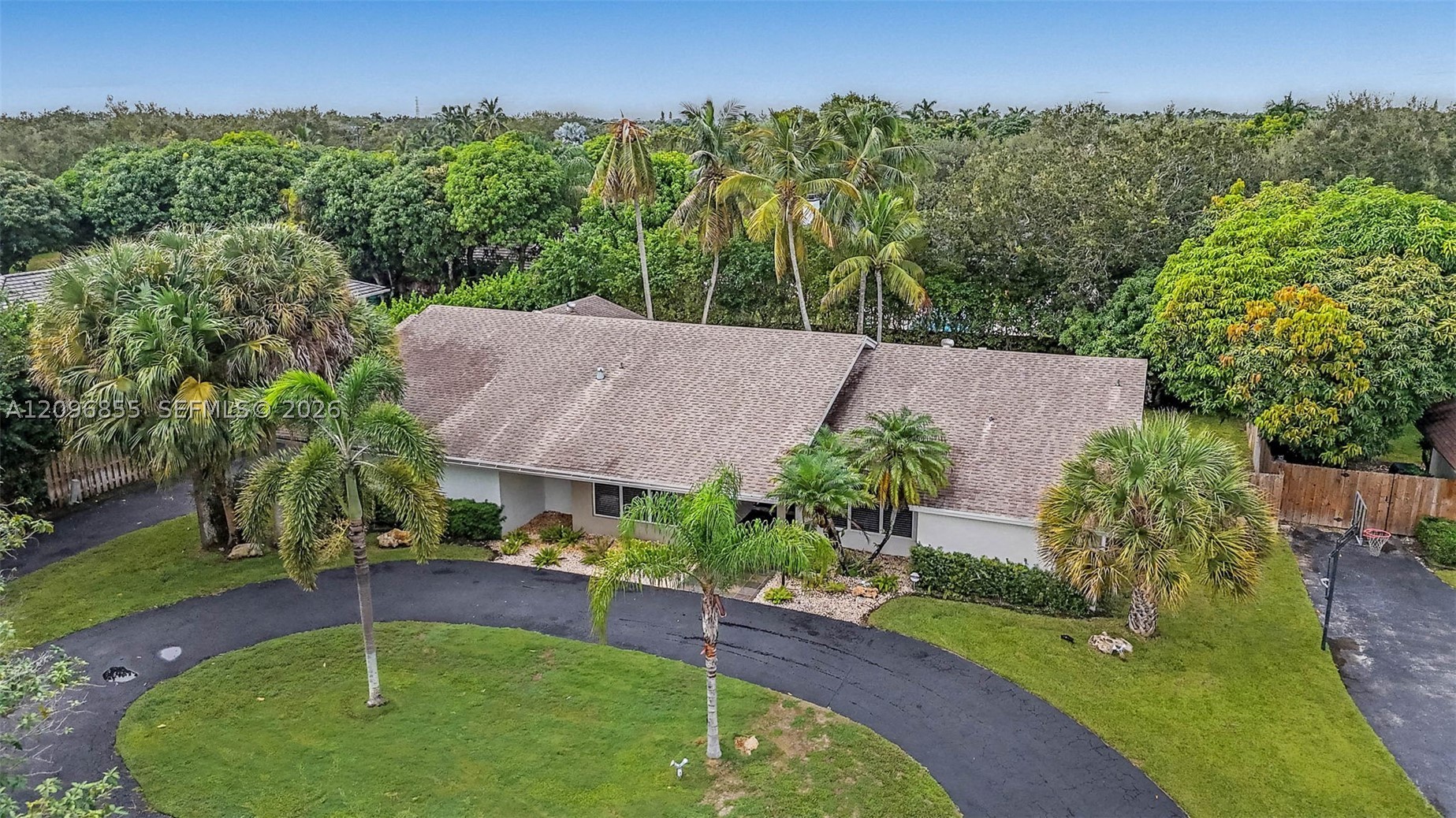 16100 SW 81st Ave, Palmetto Bay FL 33157