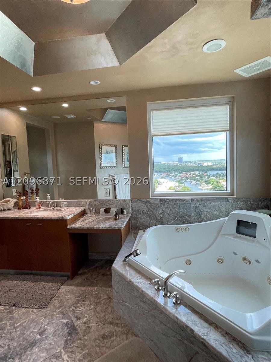 16047 Collins Ave #1701, Sunny Isles Beach FL 33160