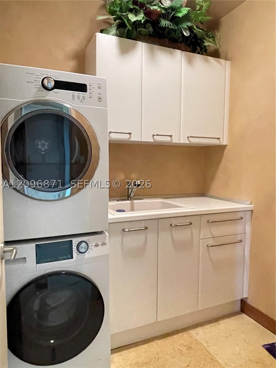 16047 Collins Ave #1701, Sunny Isles Beach FL 33160