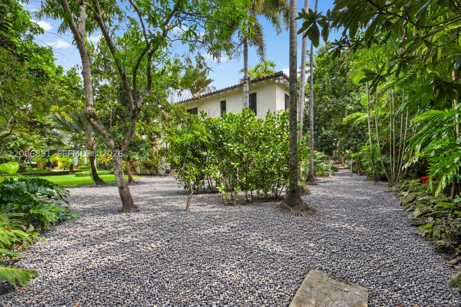 1140 Asturia Ave, Coral Gables FL 33134