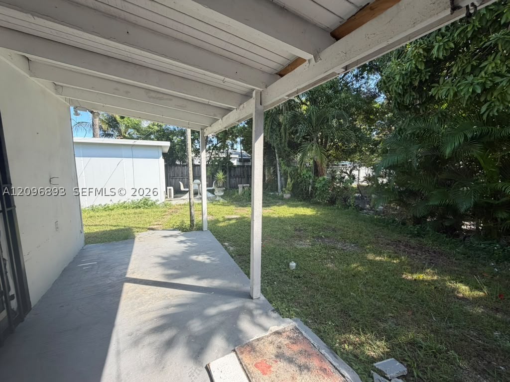 6871 SW 37th St #B, Miami FL 33155