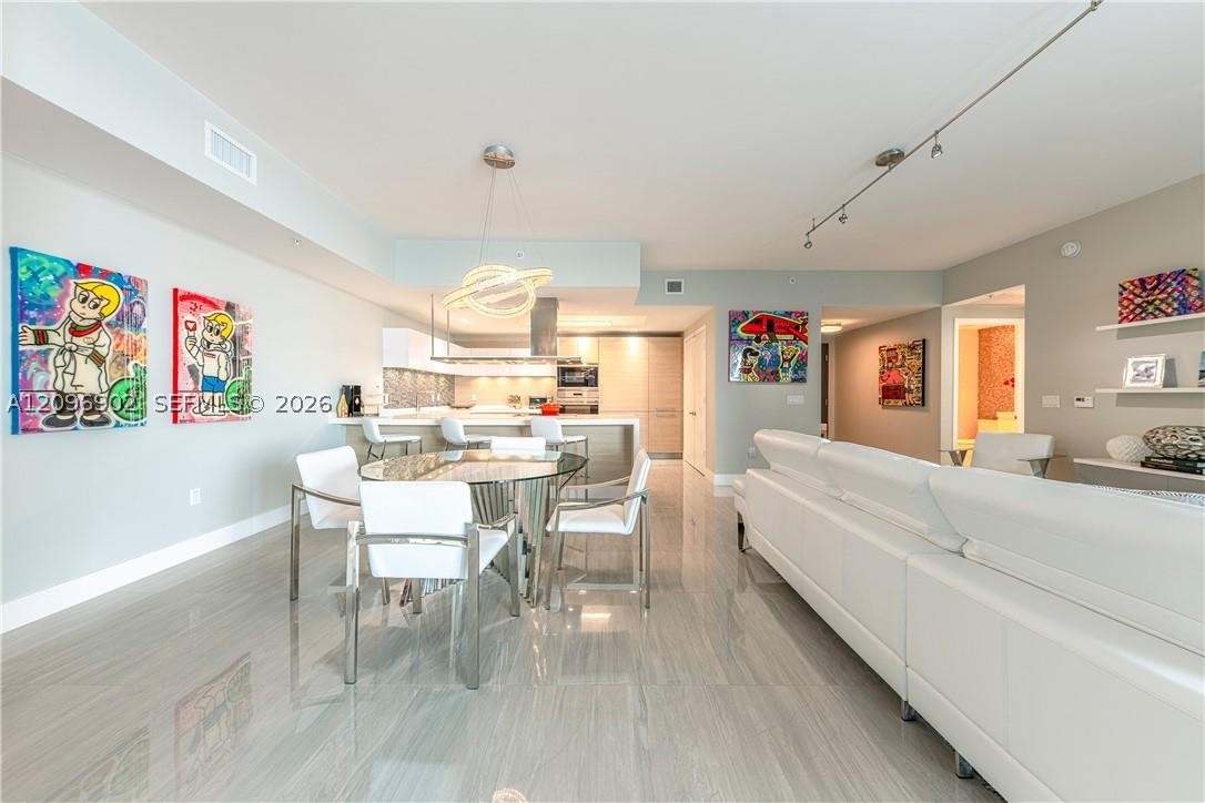 17301 Biscayne Blvd #703, North Miami Beach FL 33160