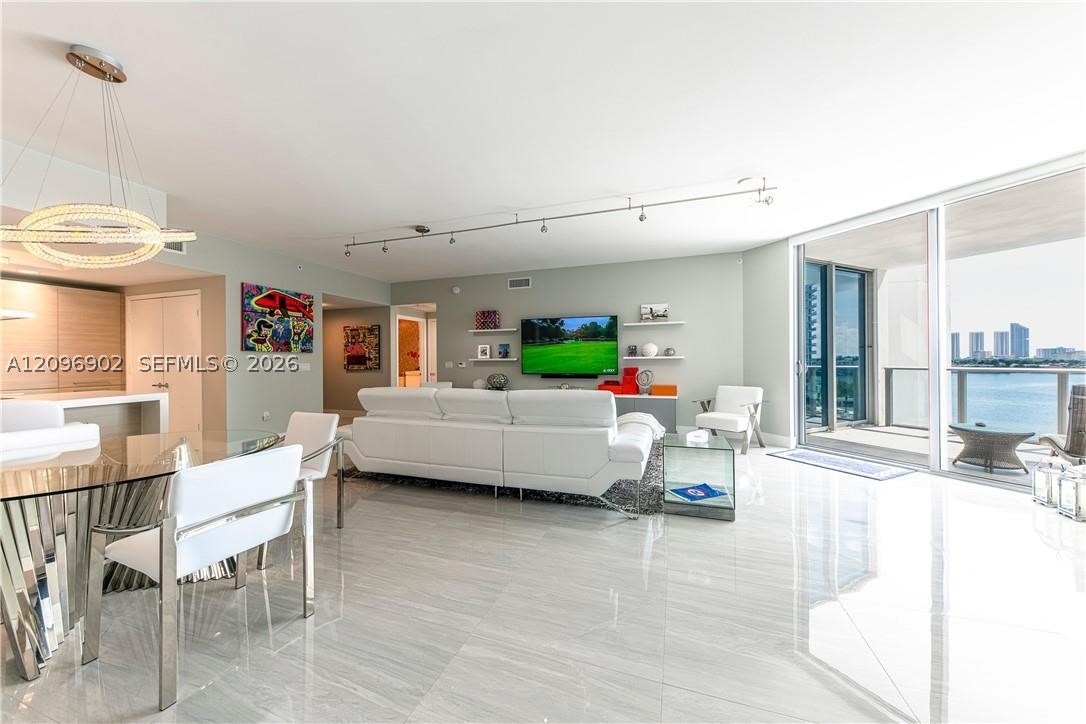 17301 Biscayne Blvd #703, North Miami Beach FL 33160