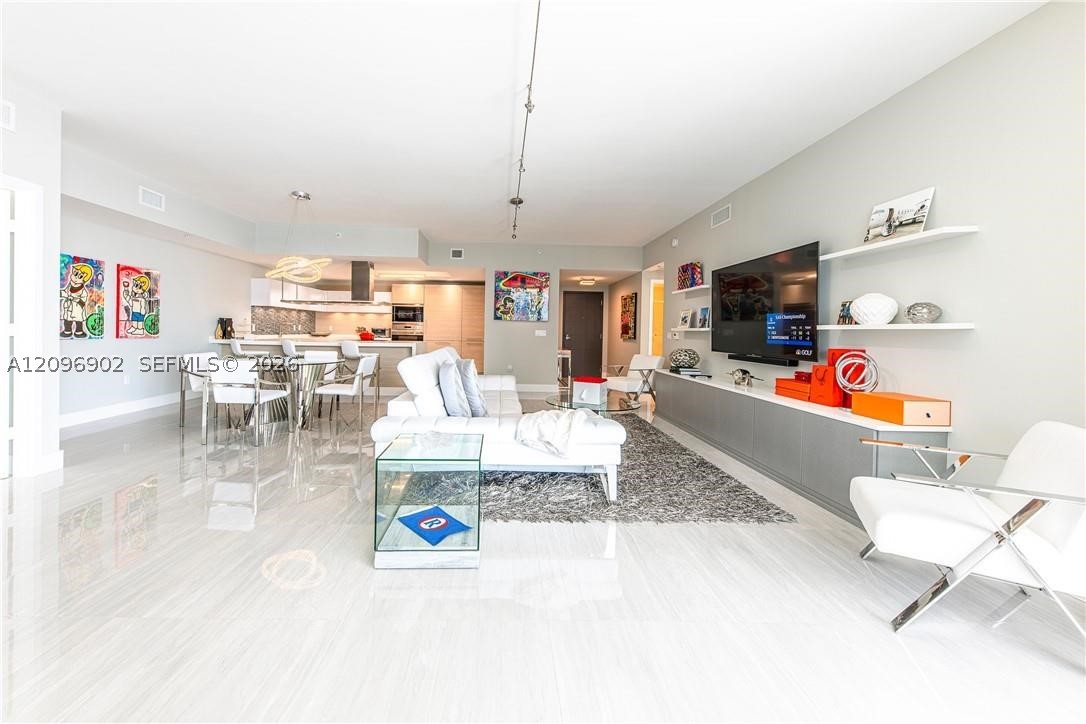 17301 Biscayne Blvd #703, North Miami Beach FL 33160