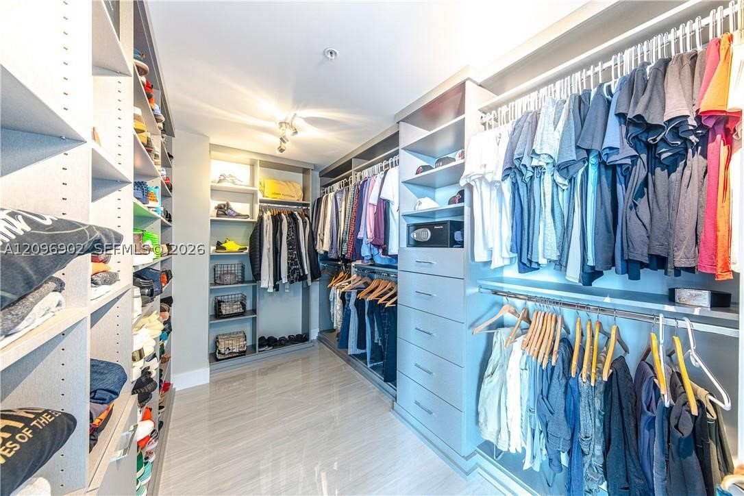 17301 Biscayne Blvd #703, North Miami Beach FL 33160