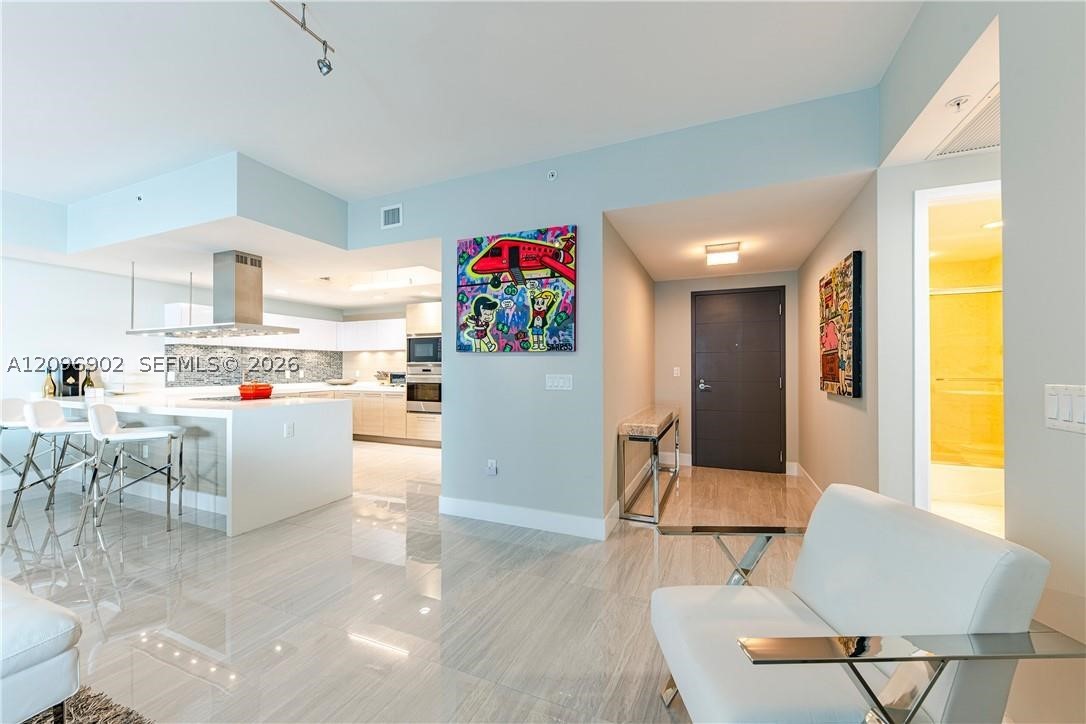 17301 Biscayne Blvd #703, North Miami Beach FL 33160