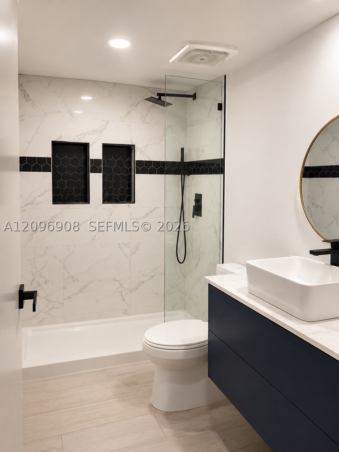 520 Brickell Key Dr #A1205, Miami FL 33131