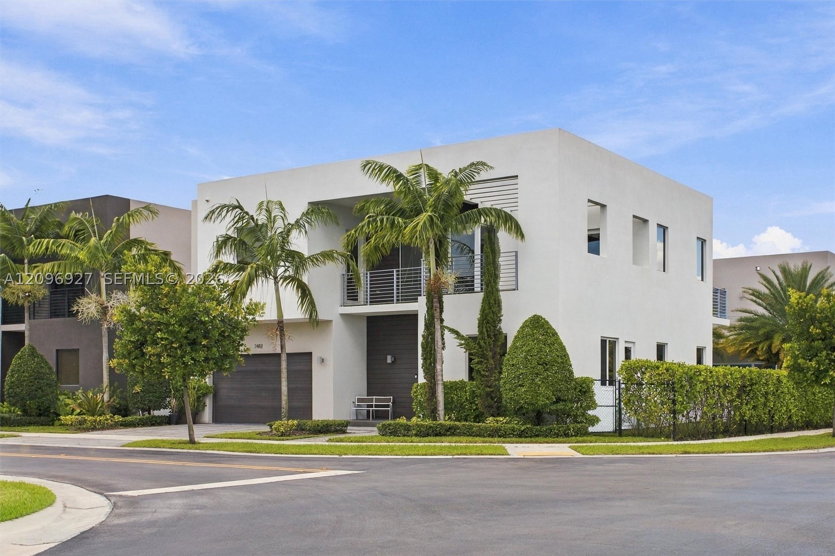 7482 NW 99th Ct, Doral FL 33178