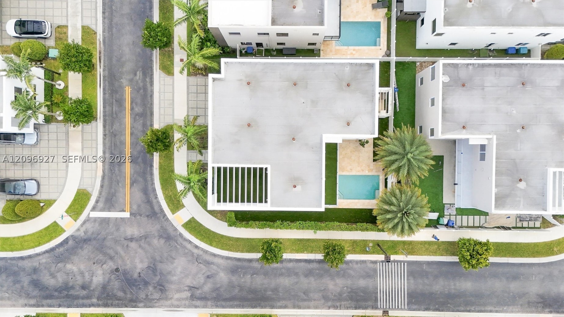 7482 NW 99th Ct, Doral FL 33178