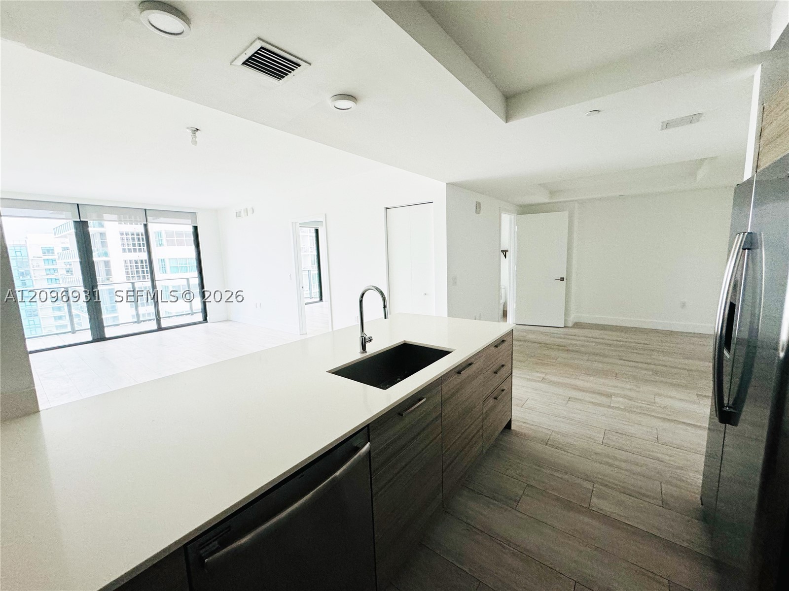 121 NE 34th St #2302, Miami FL 33137