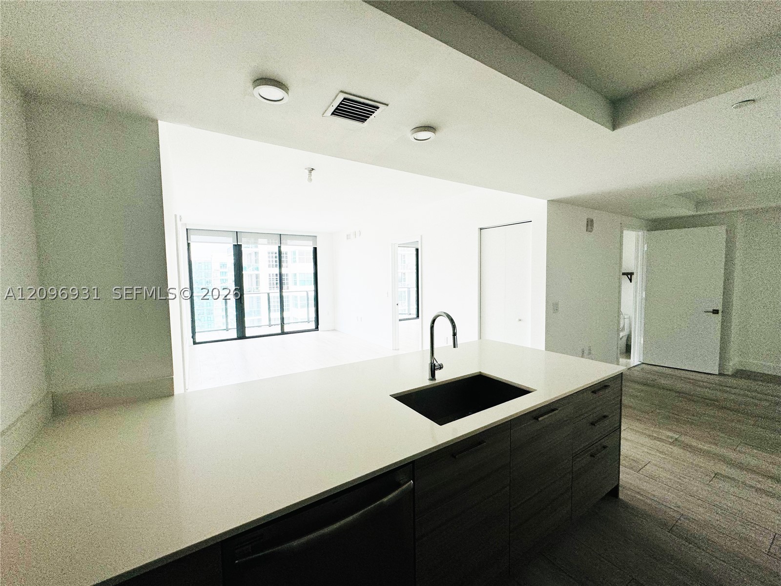 121 NE 34th St #2302, Miami FL 33137