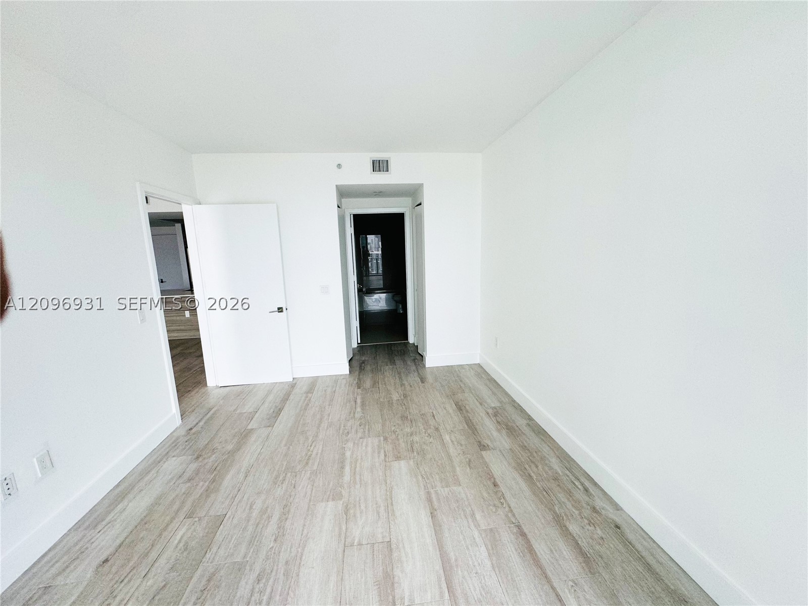121 NE 34th St #2302, Miami FL 33137