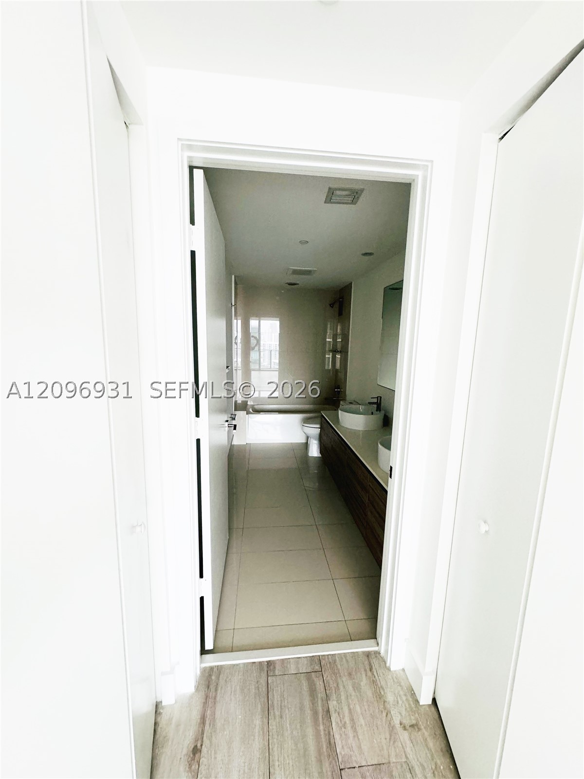 121 NE 34th St #2302, Miami FL 33137