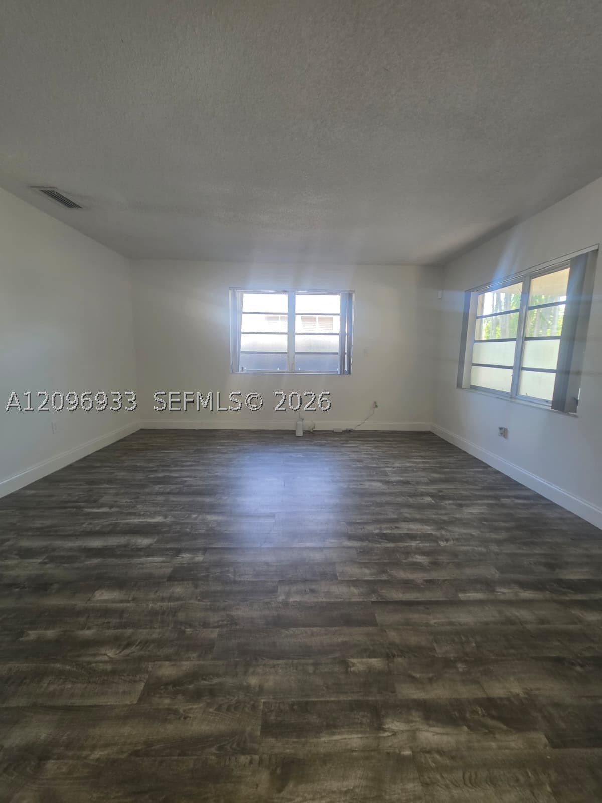 5869 SW 34th St, Miami FL 33155