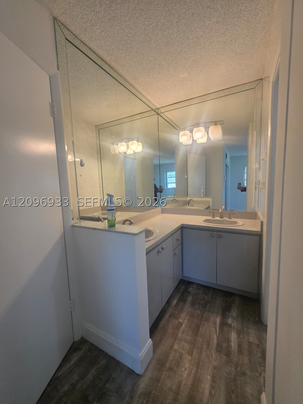 5869 SW 34th St, Miami FL 33155