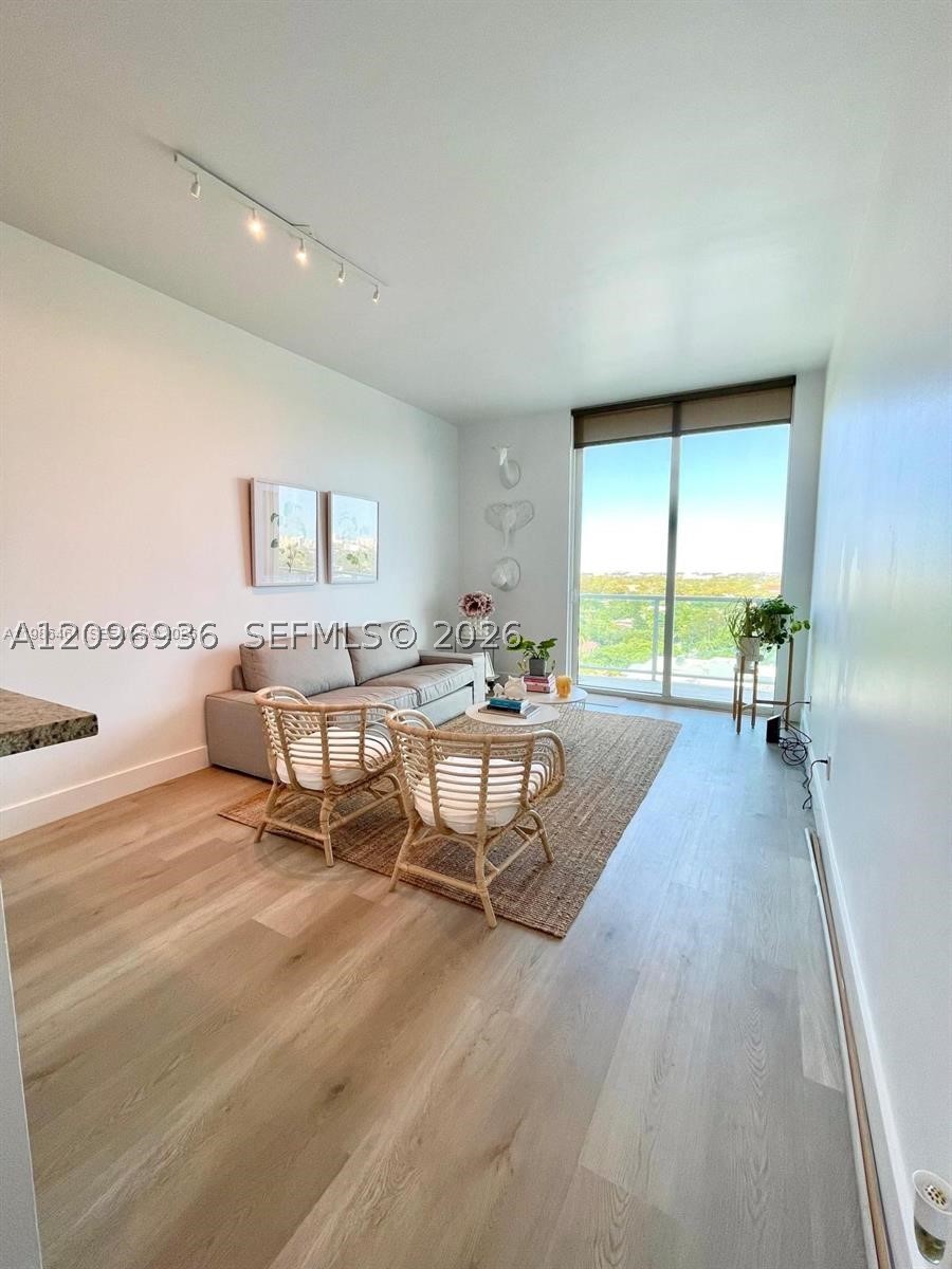 2525 SW 3rd Ave #903, Miami FL 33129
