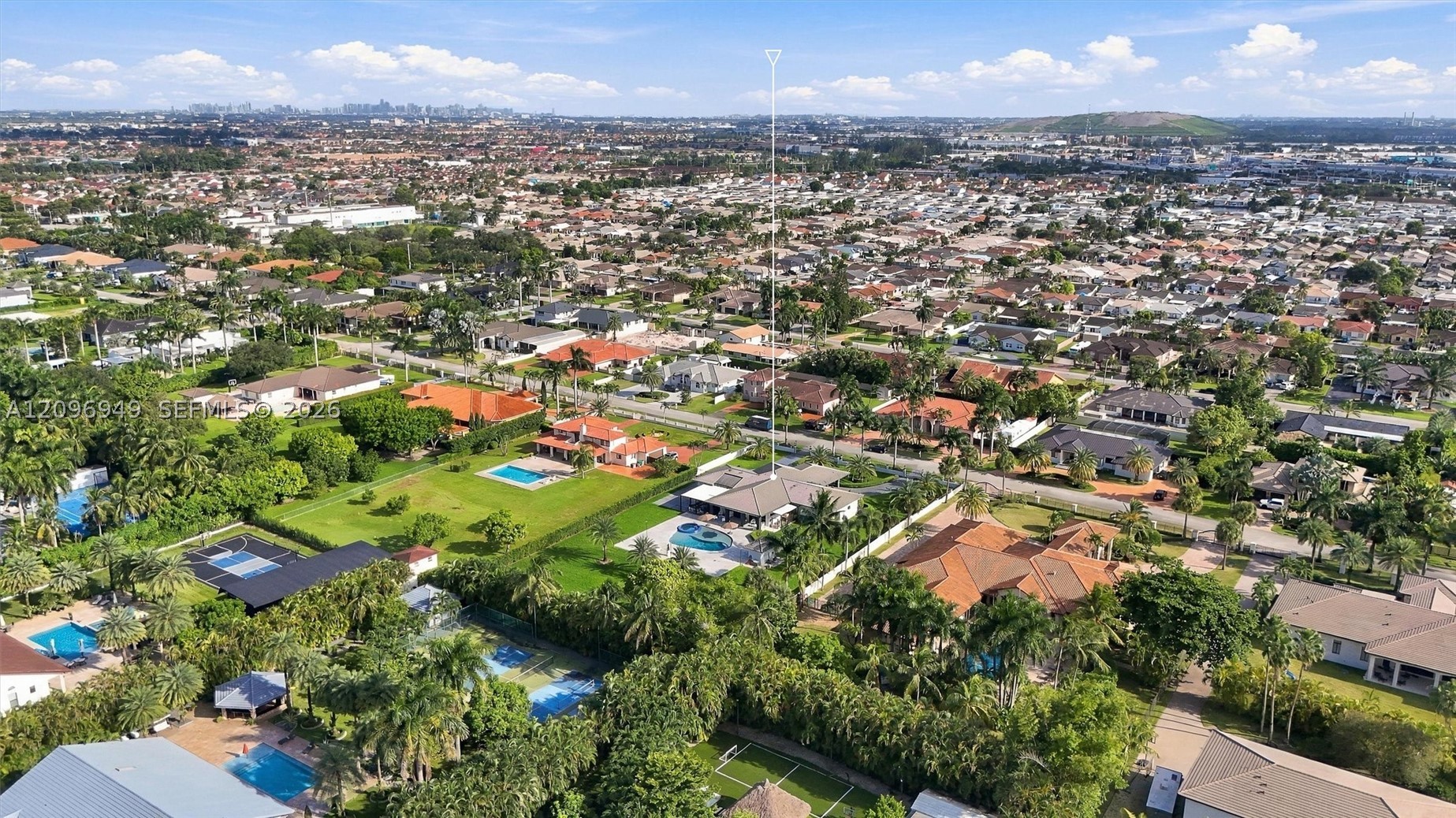 9995 NW 131st St, Hialeah Gardens FL 33018