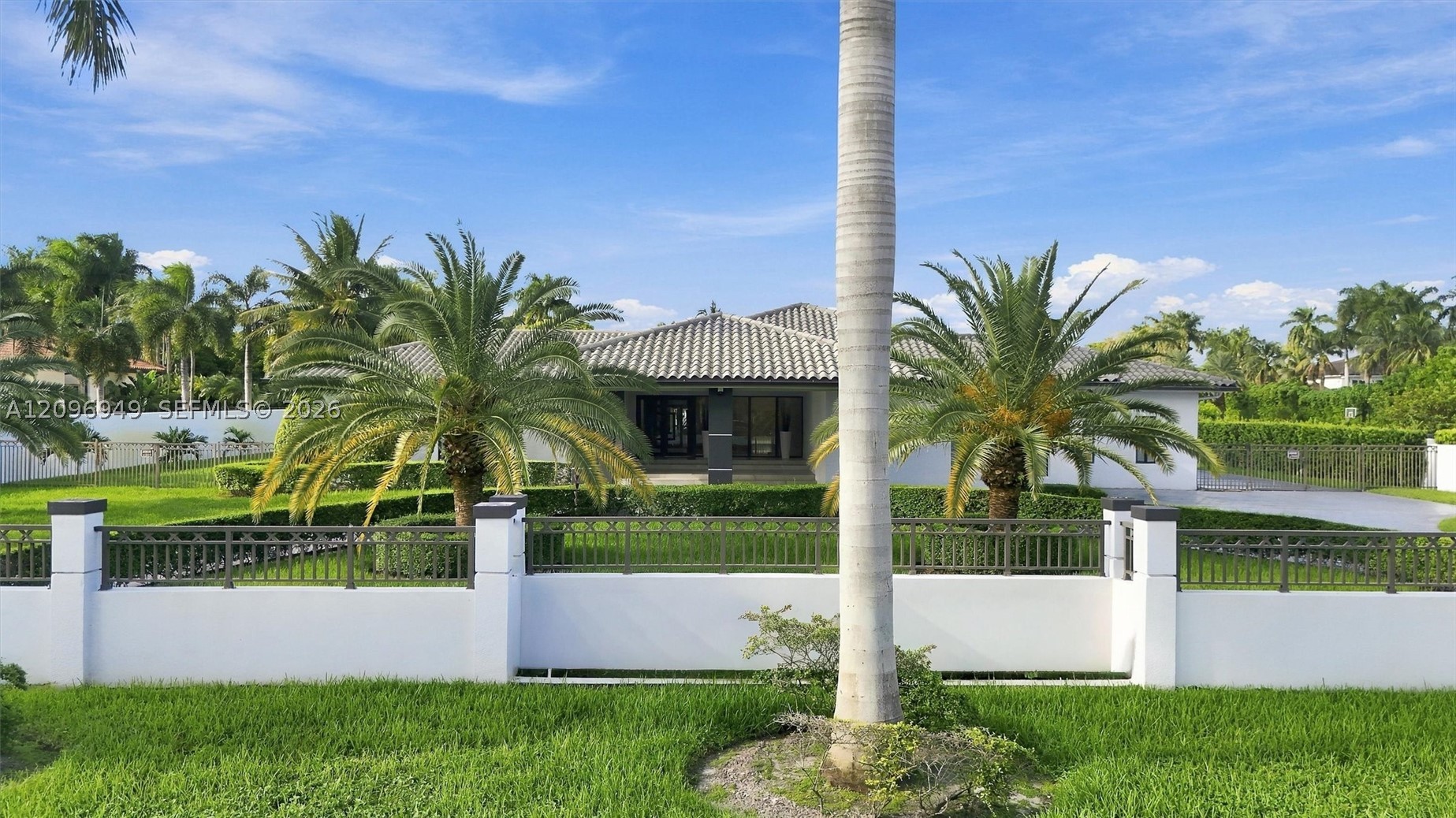 9995 NW 131st St, Hialeah Gardens FL 33018
