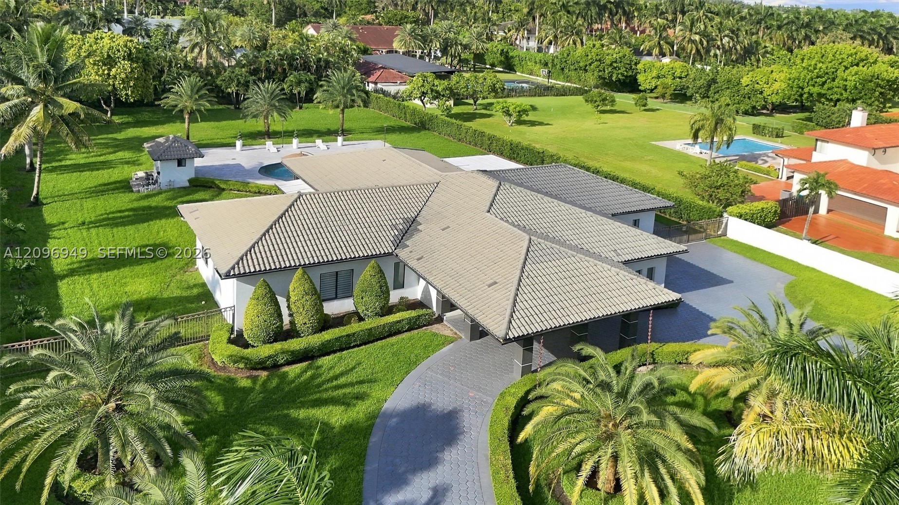 9995 NW 131st St, Hialeah Gardens FL 33018