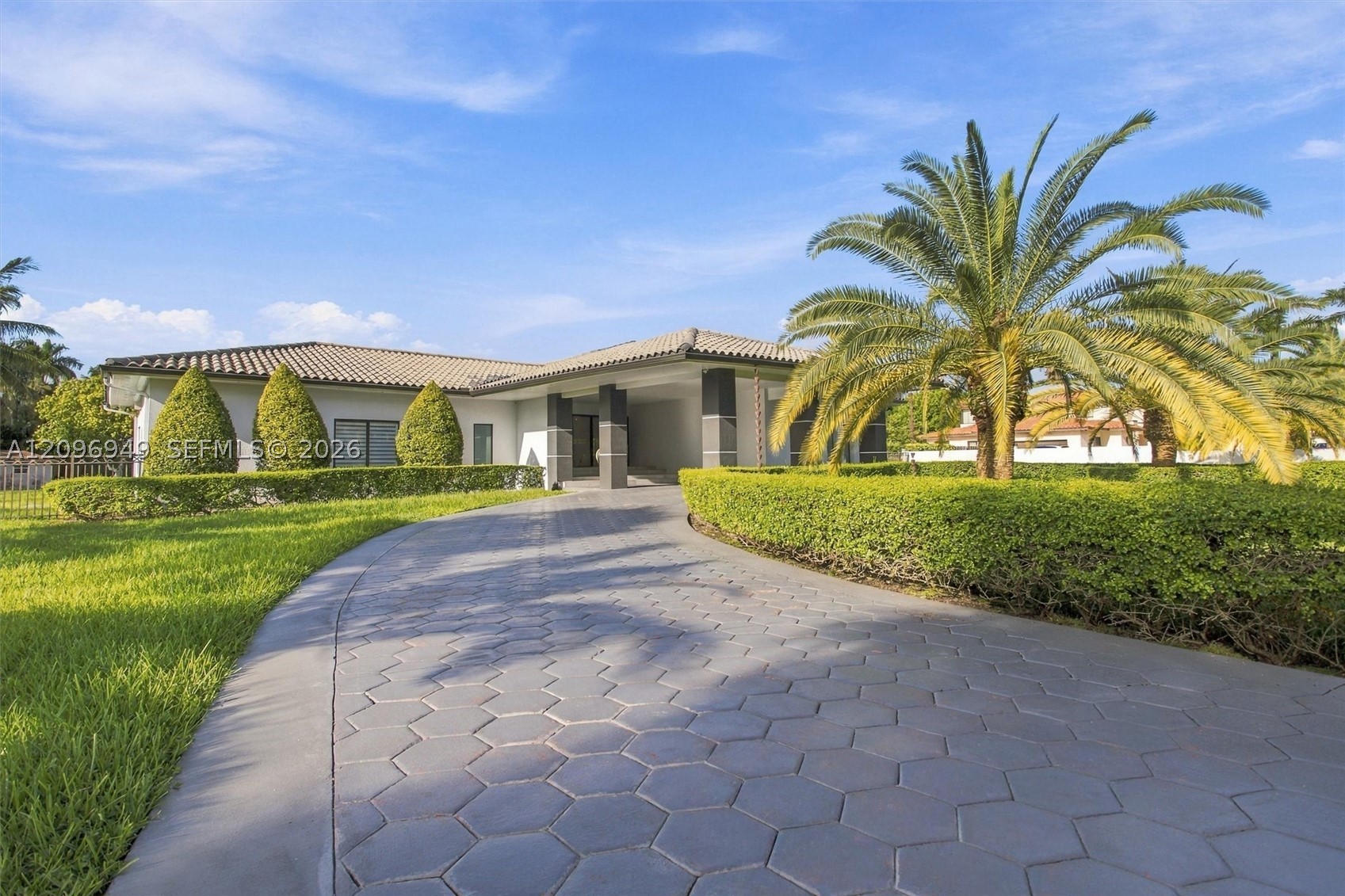 9995 NW 131st St, Hialeah Gardens FL 33018