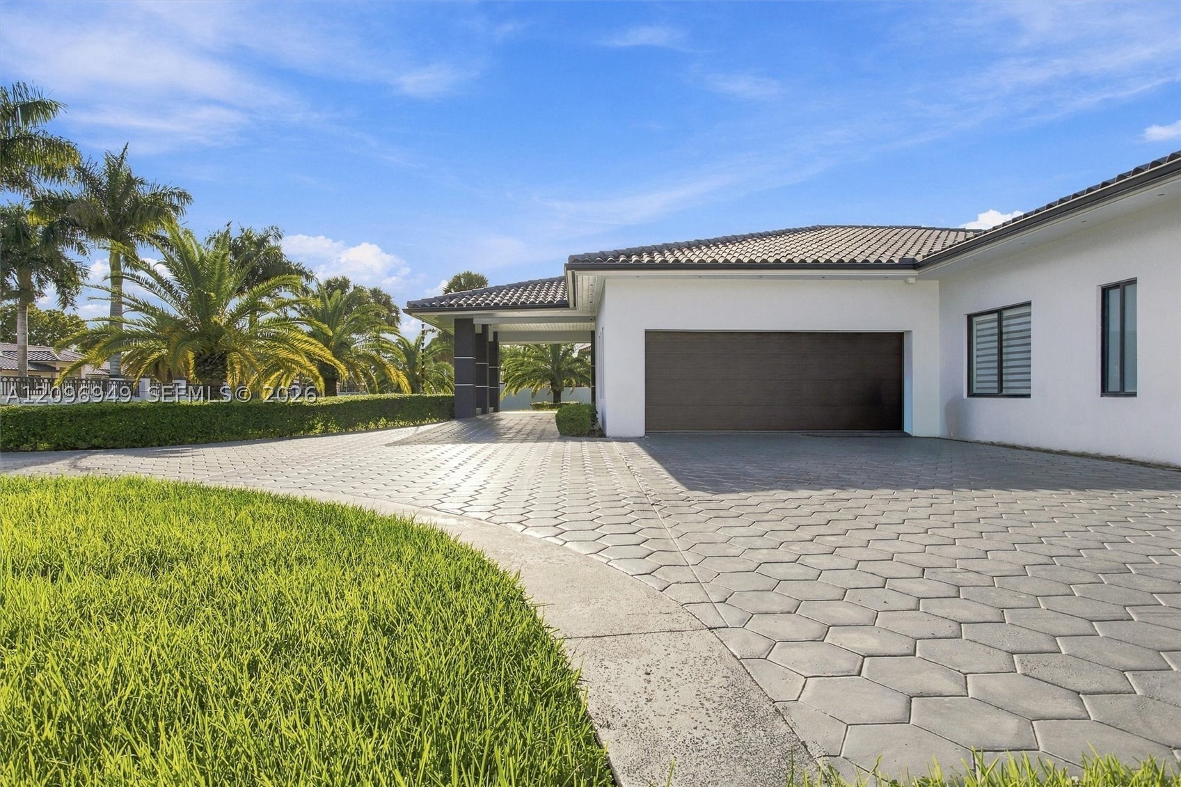 9995 NW 131st St, Hialeah Gardens FL 33018