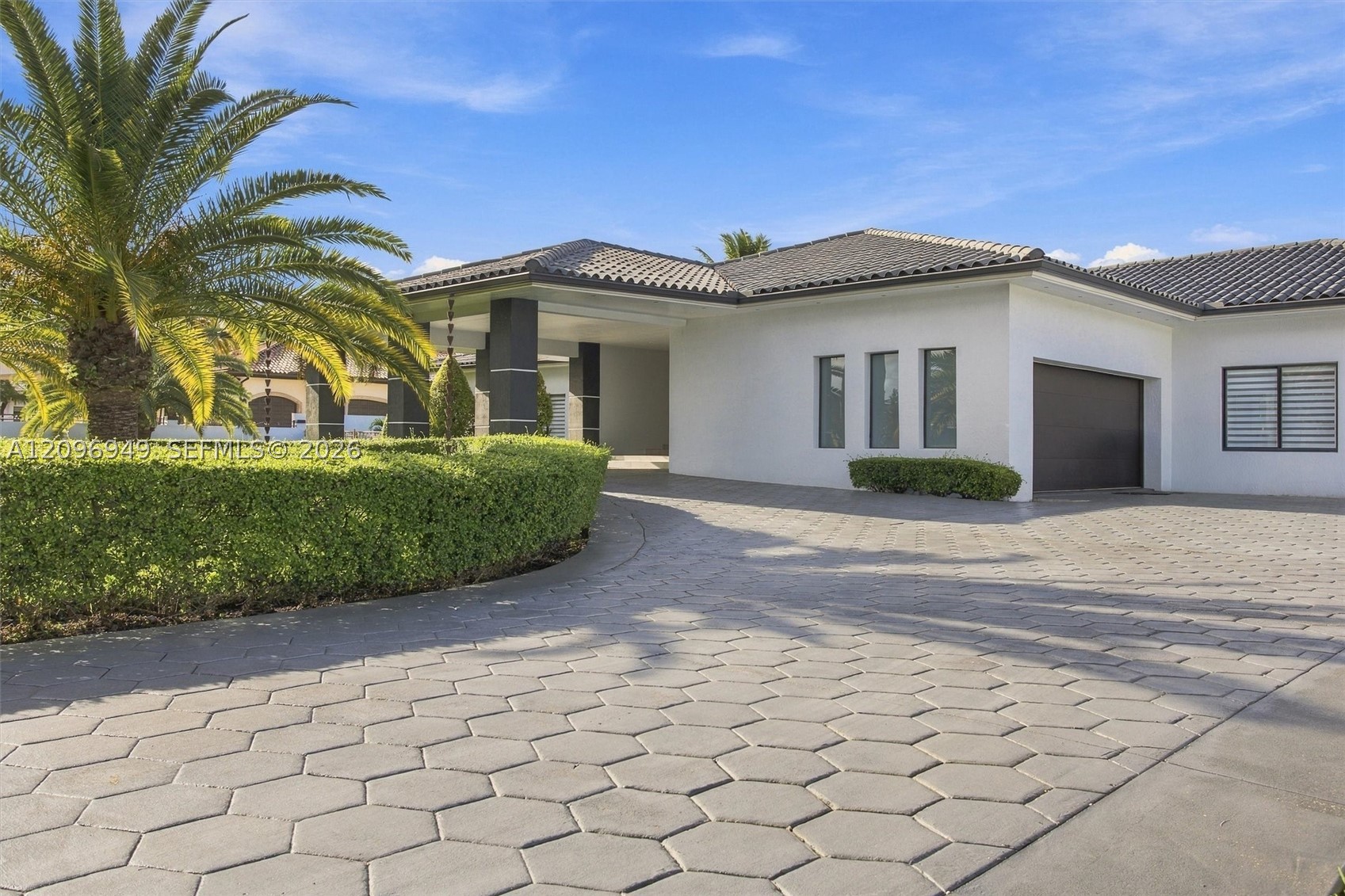 9995 NW 131st St, Hialeah Gardens FL 33018