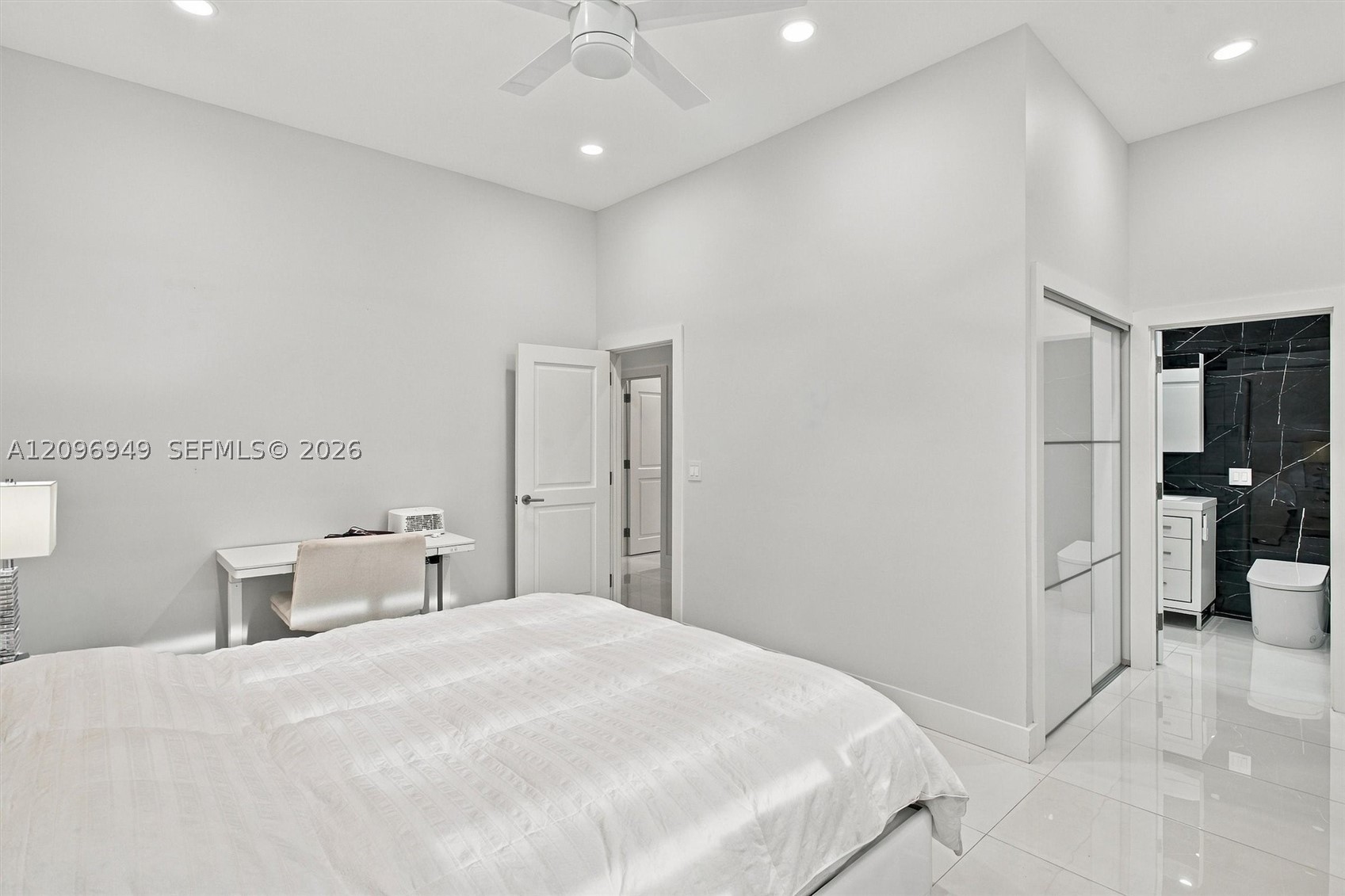 9995 NW 131st St, Hialeah Gardens FL 33018