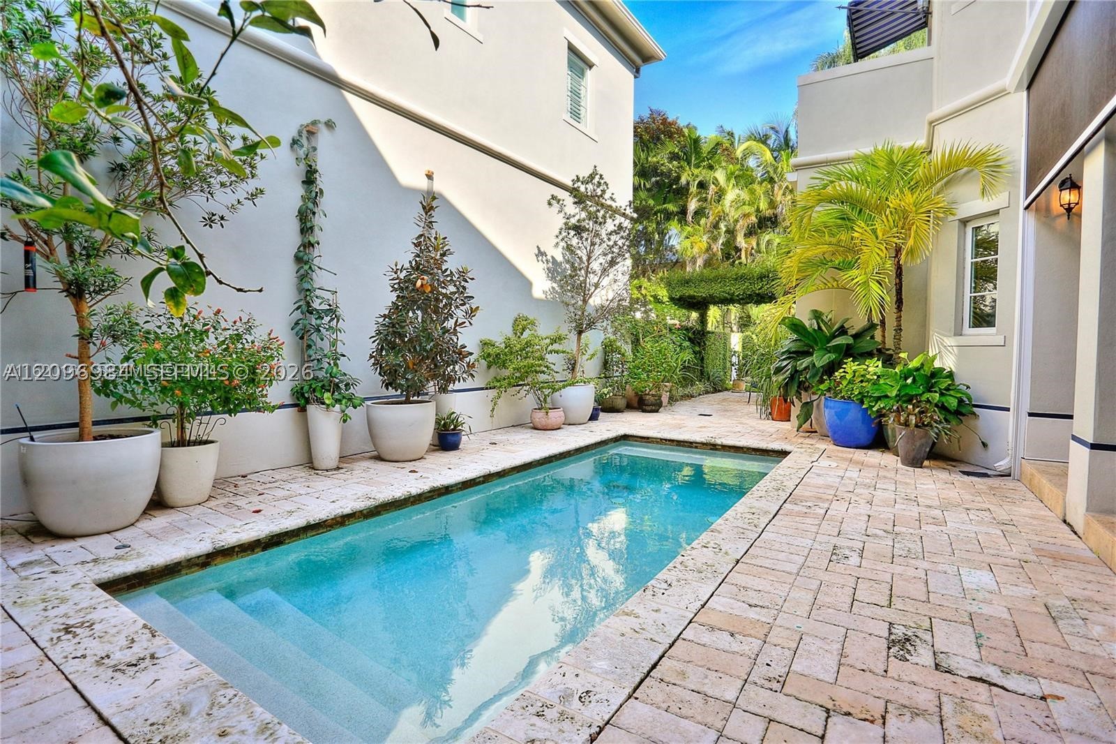 10195 SW 75th Pl, Pinecrest FL 33156