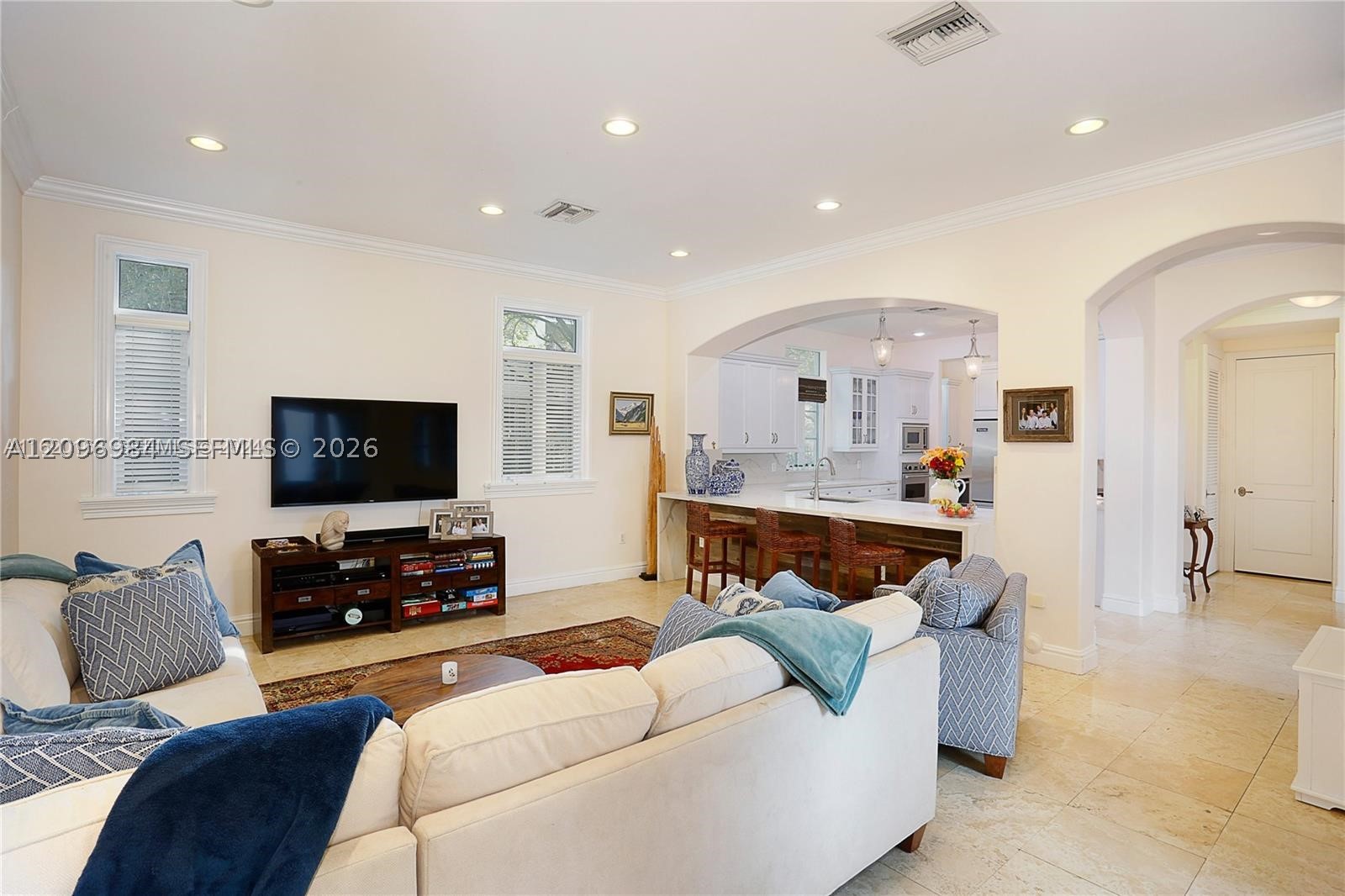 10195 SW 75th Pl, Pinecrest FL 33156