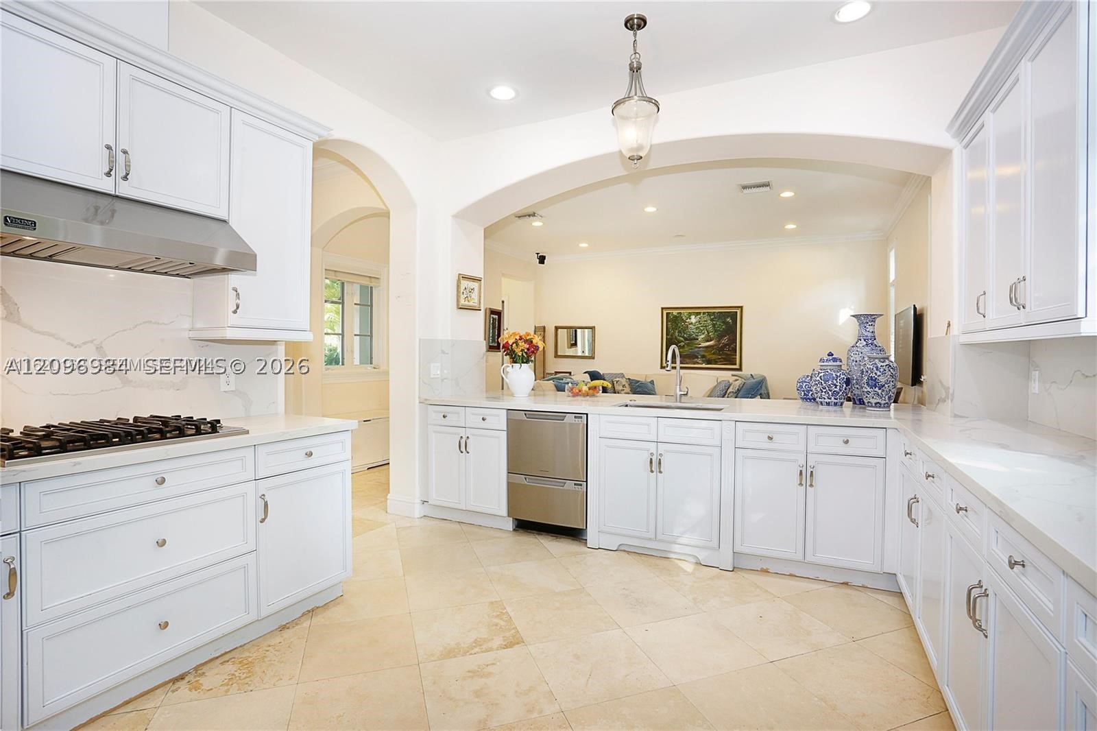 10195 SW 75th Pl, Pinecrest FL 33156