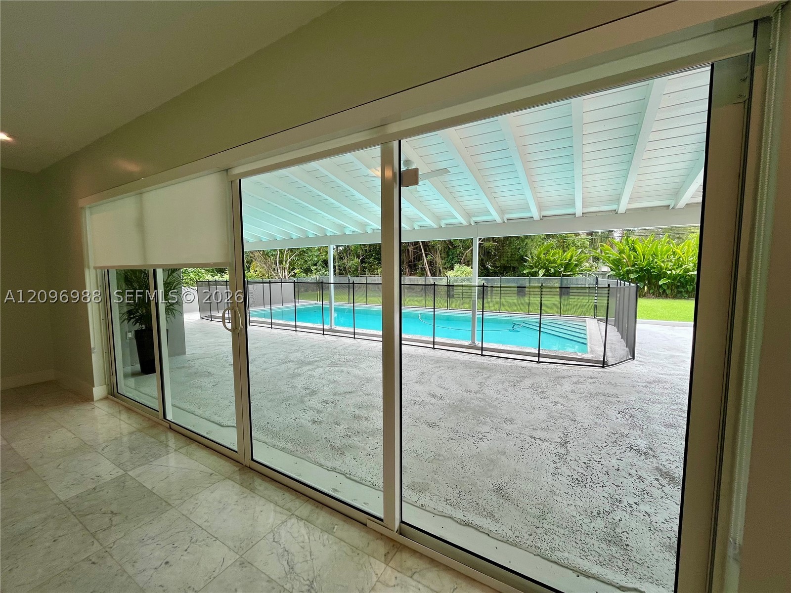 6800 SW 124th St, Pinecrest FL 33156