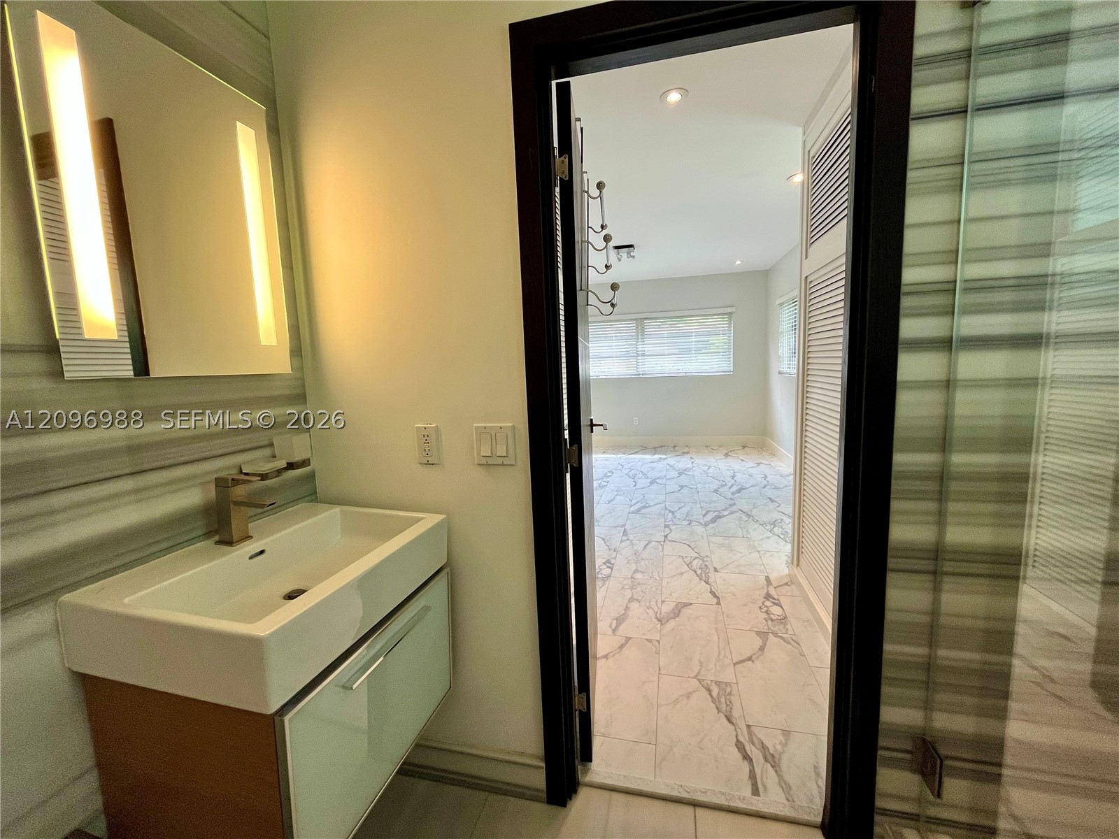 6800 SW 124th St, Pinecrest FL 33156