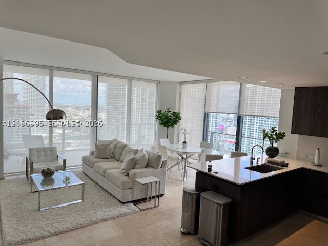 68 SE 6th St #2412, Miami FL 33131