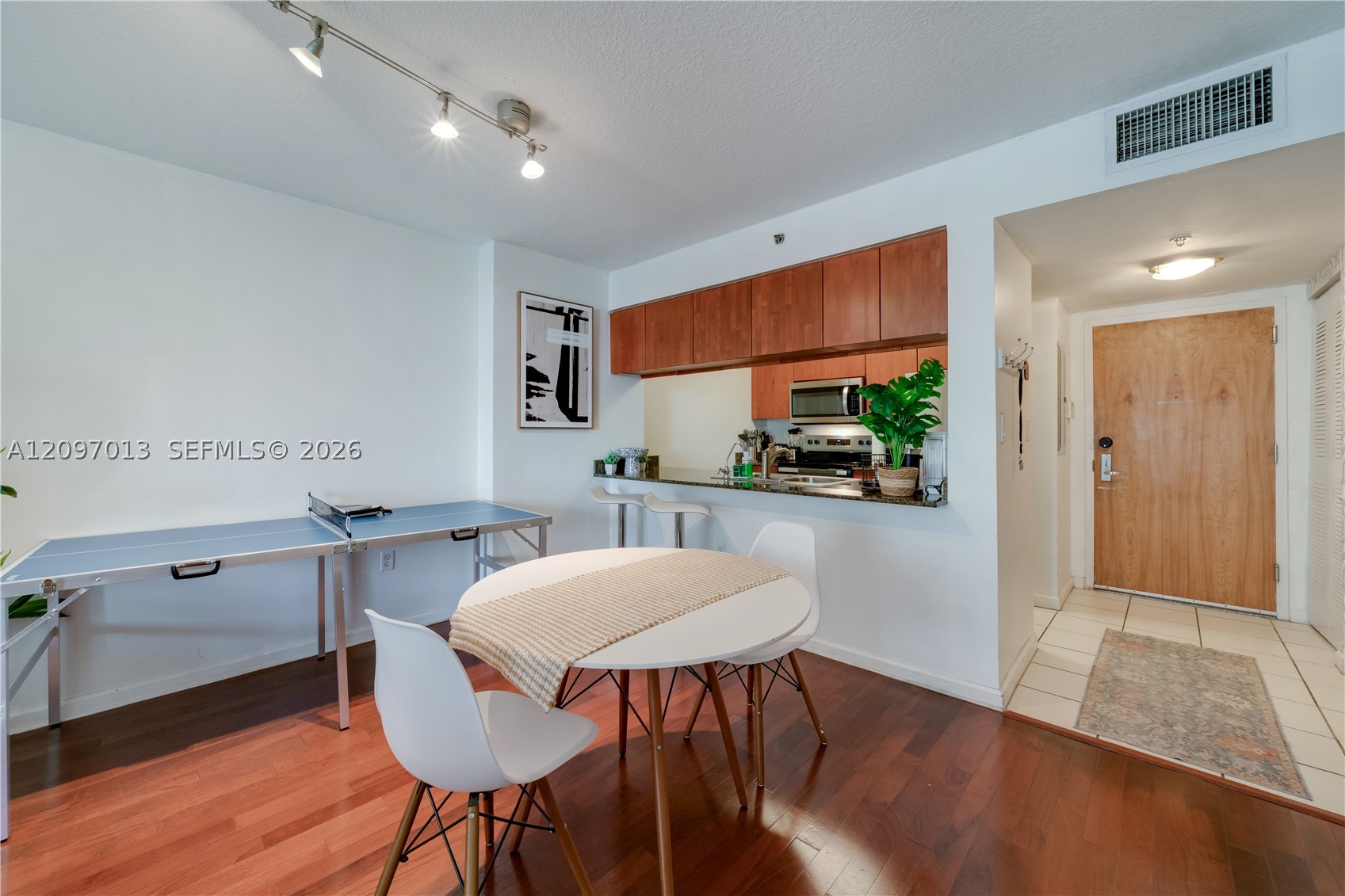 1200 Brickell Bay Dr #1705, Miami FL 33131