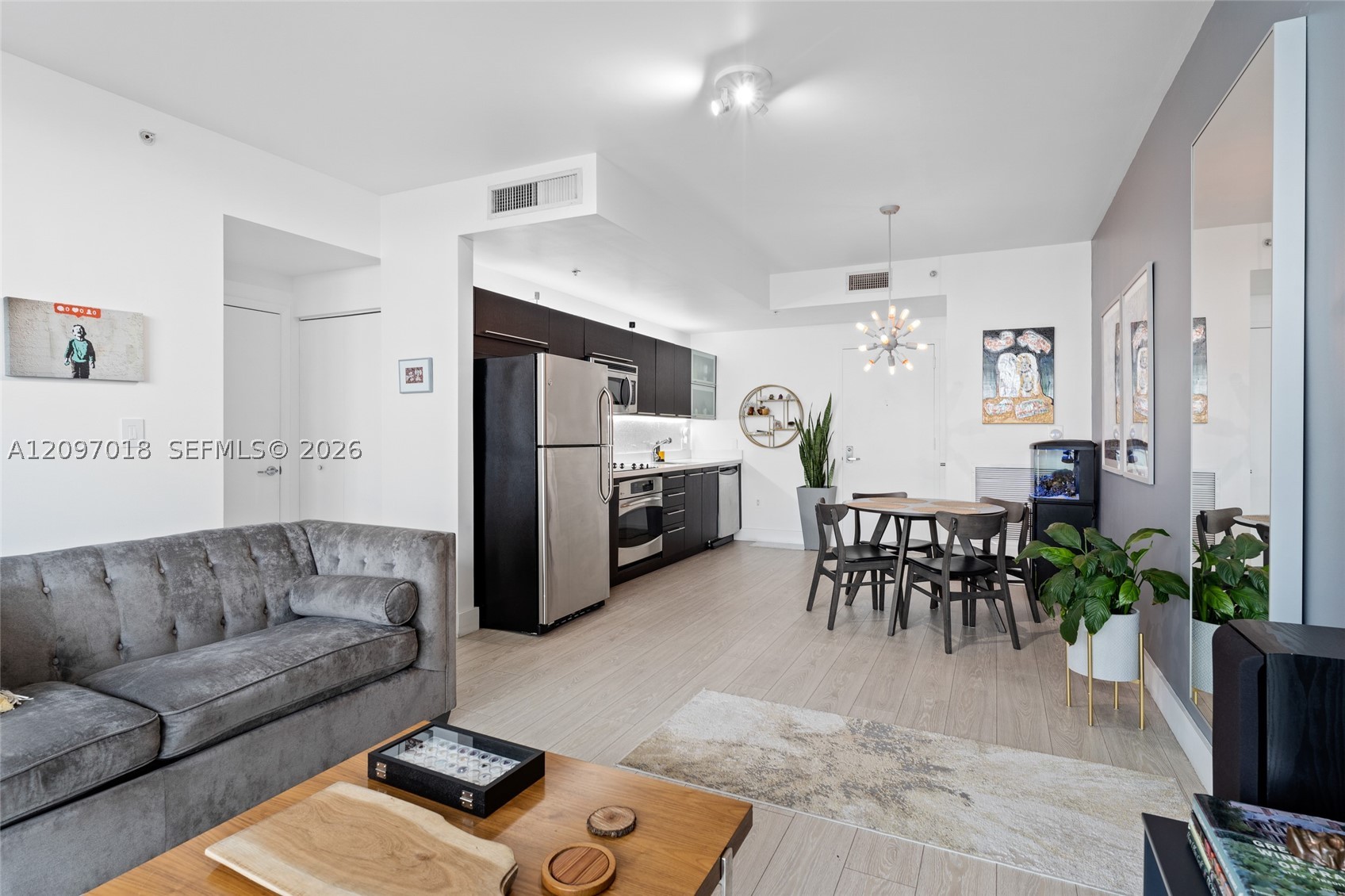 90 SW 3rd St #2009, Miami FL 33130