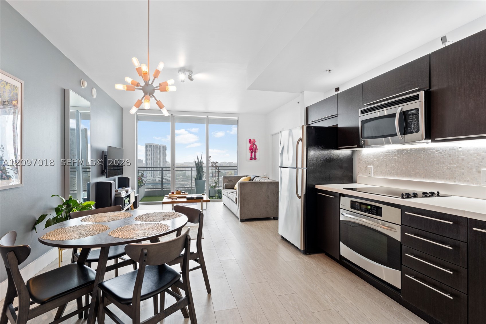 90 SW 3rd St #2009, Miami FL 33130