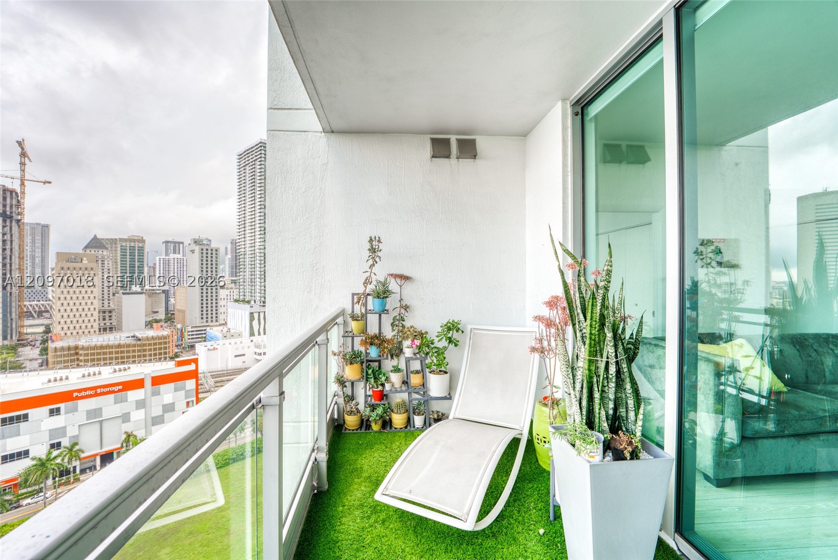 90 SW 3rd St #2009, Miami FL 33130