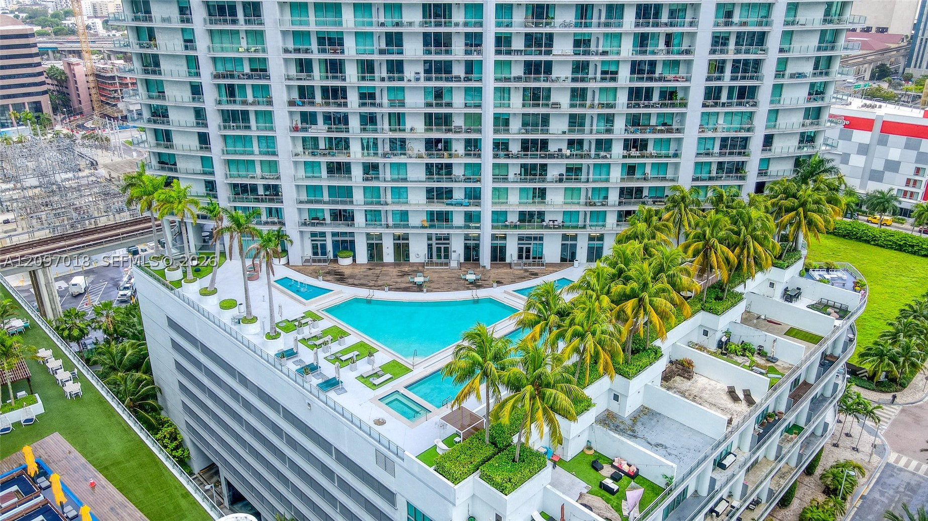 90 SW 3rd St #2009, Miami FL 33130