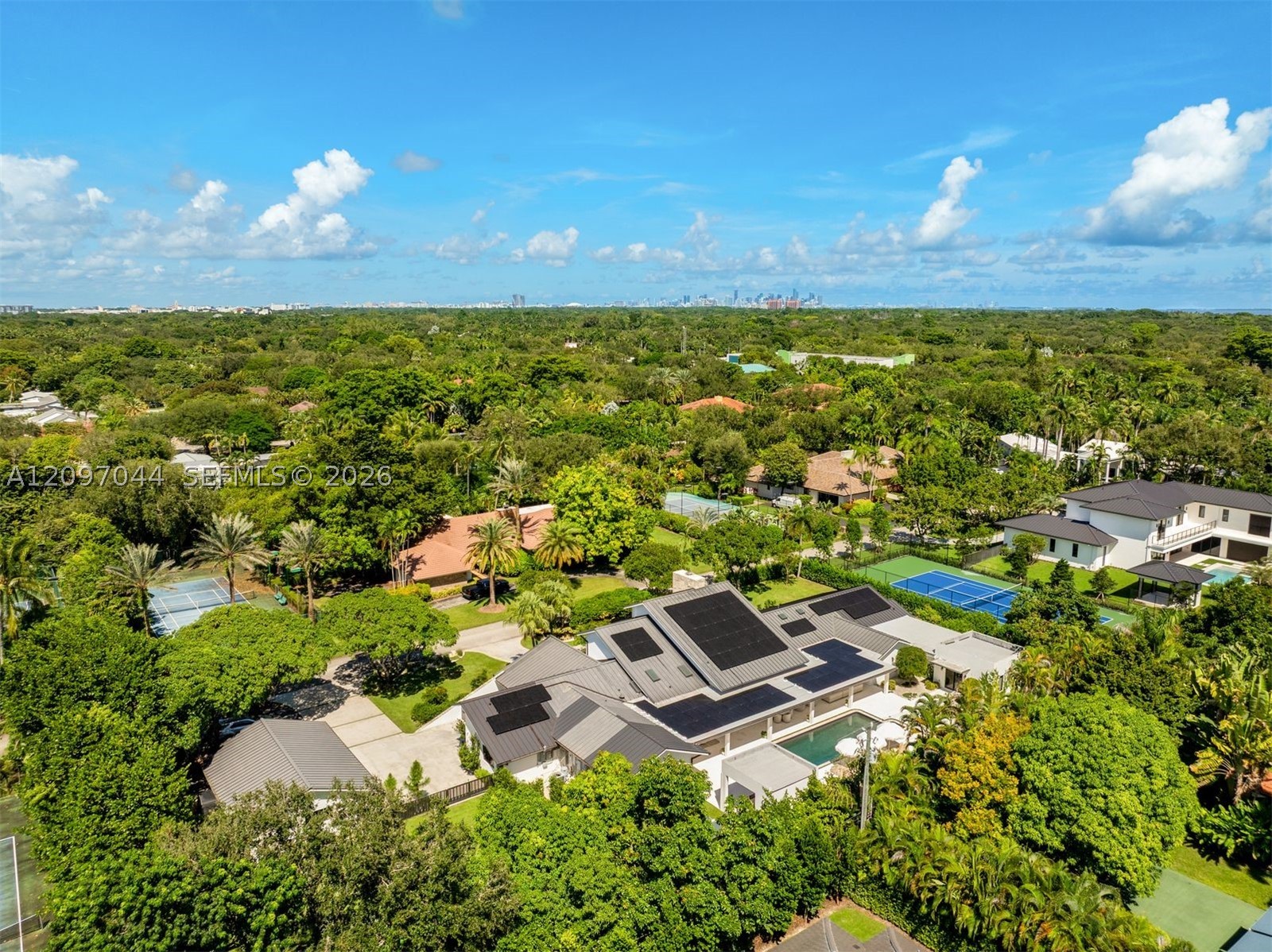 5902 SW 105th St, Pinecrest FL 33156