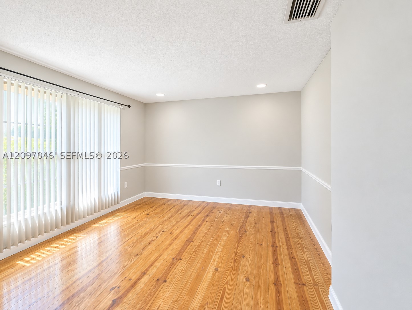 8521 NW 25th St, Sunrise FL 33322