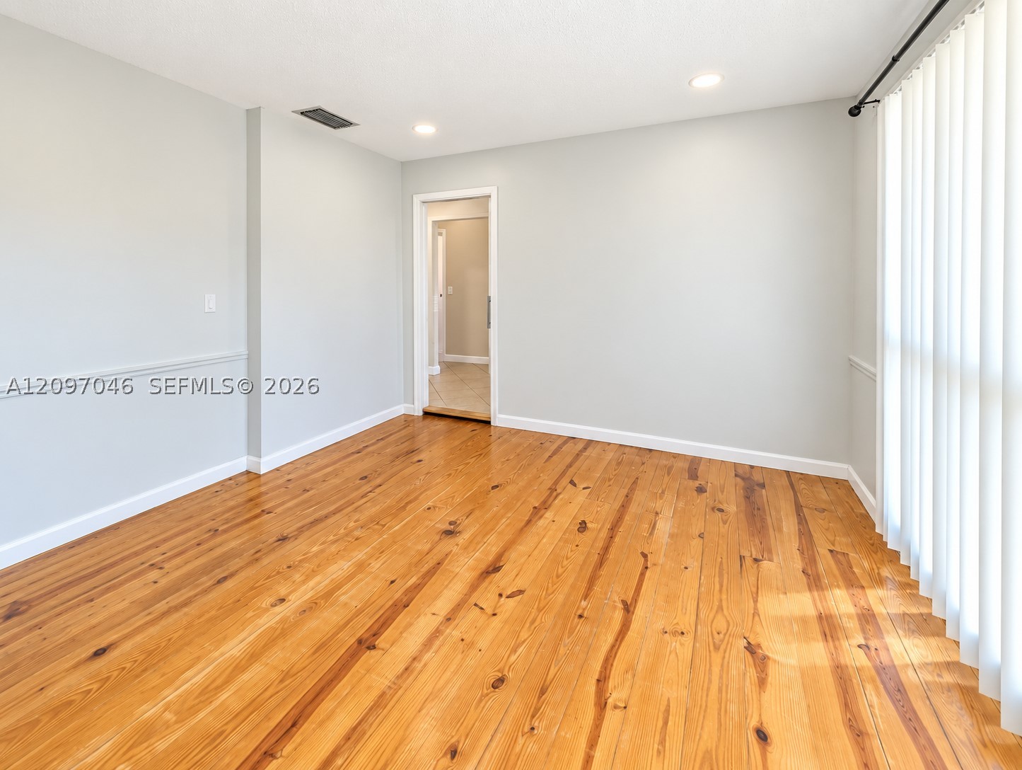 8521 NW 25th St, Sunrise FL 33322