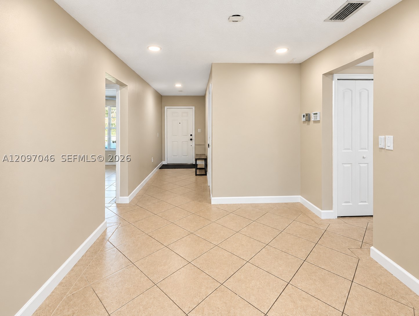 8521 NW 25th St, Sunrise FL 33322